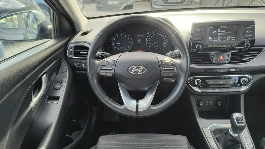 HYUNDAI i30 -