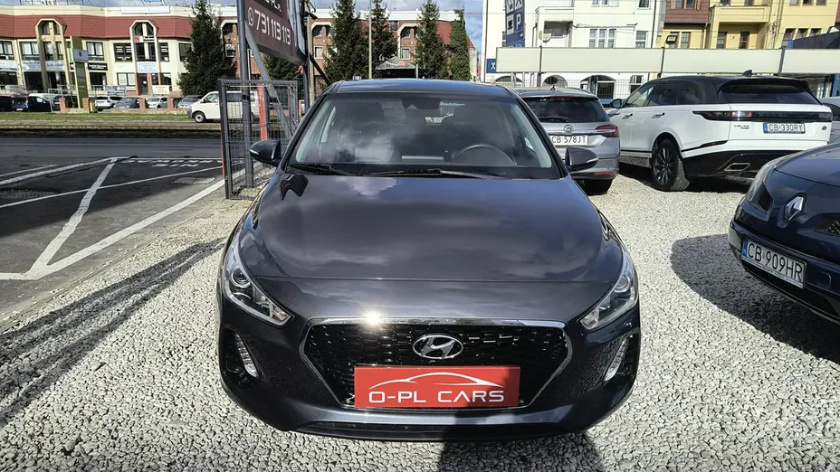 HYUNDAI i30 -