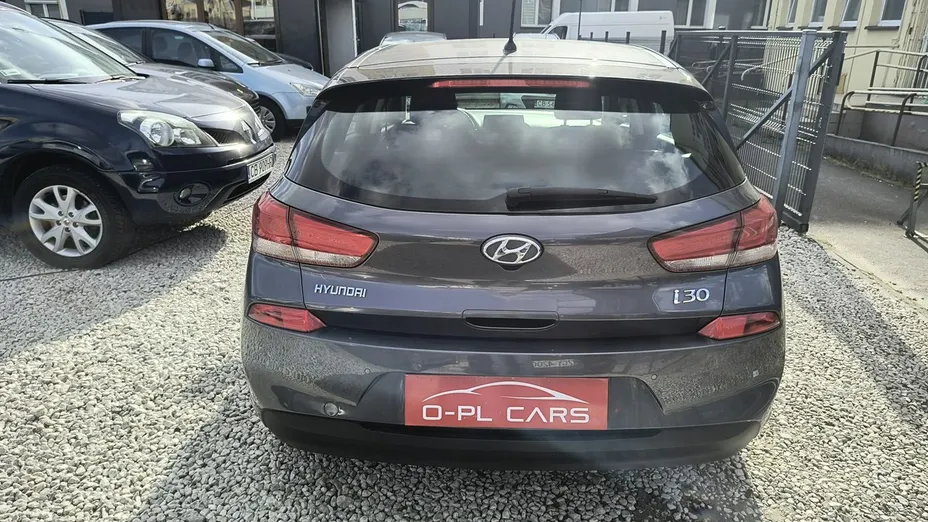 HYUNDAI i30 -