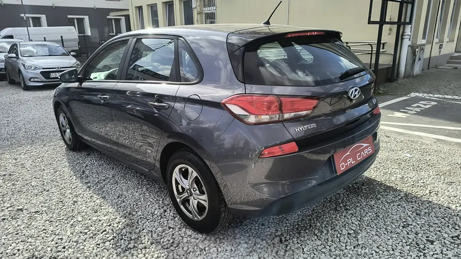 HYUNDAI i30 -