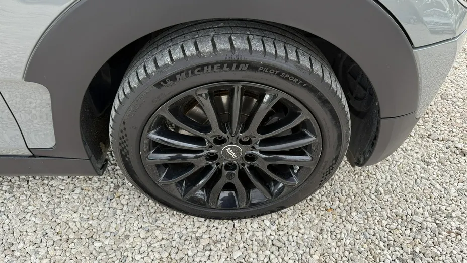 MINI [BMW] Clubman Cooper aut