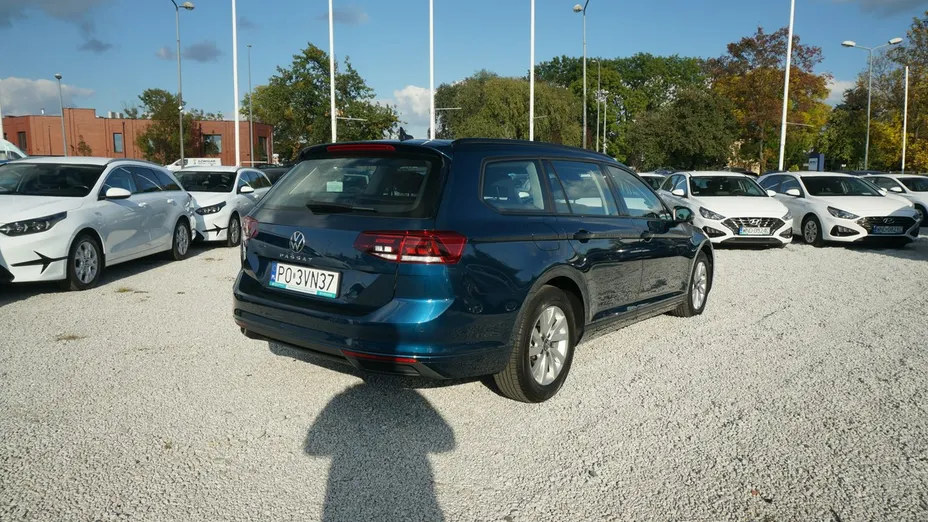VOLKSWAGEN Passat -