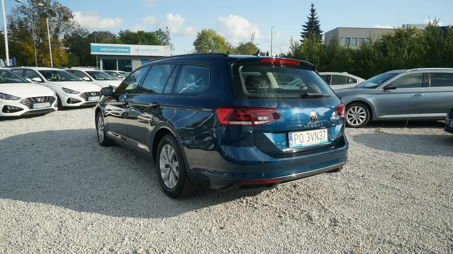 VOLKSWAGEN Passat -