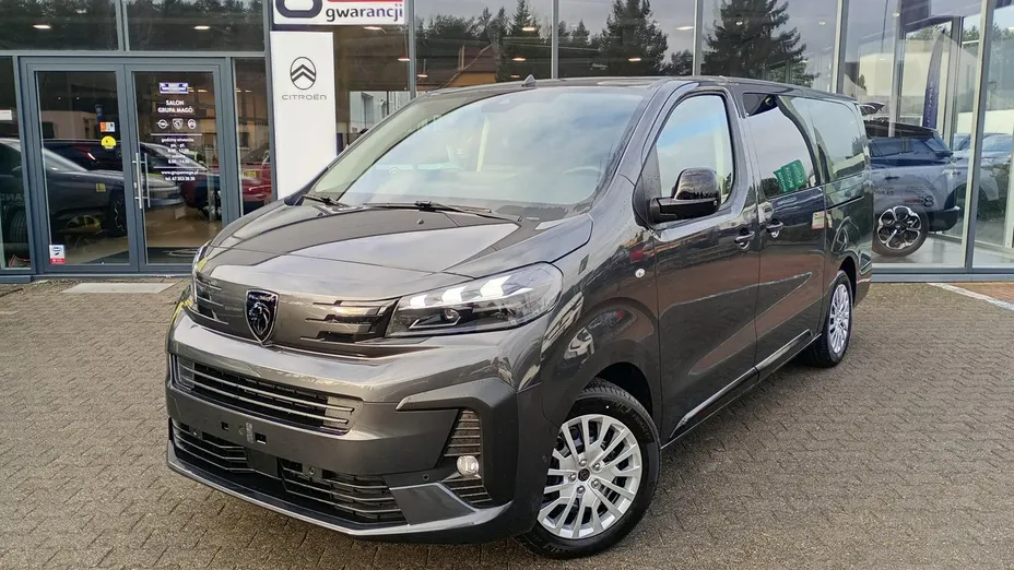 PEUGEOT Traveller -