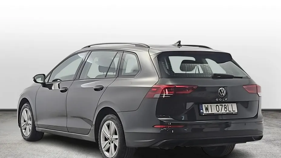 VOLKSWAGEN Golf -