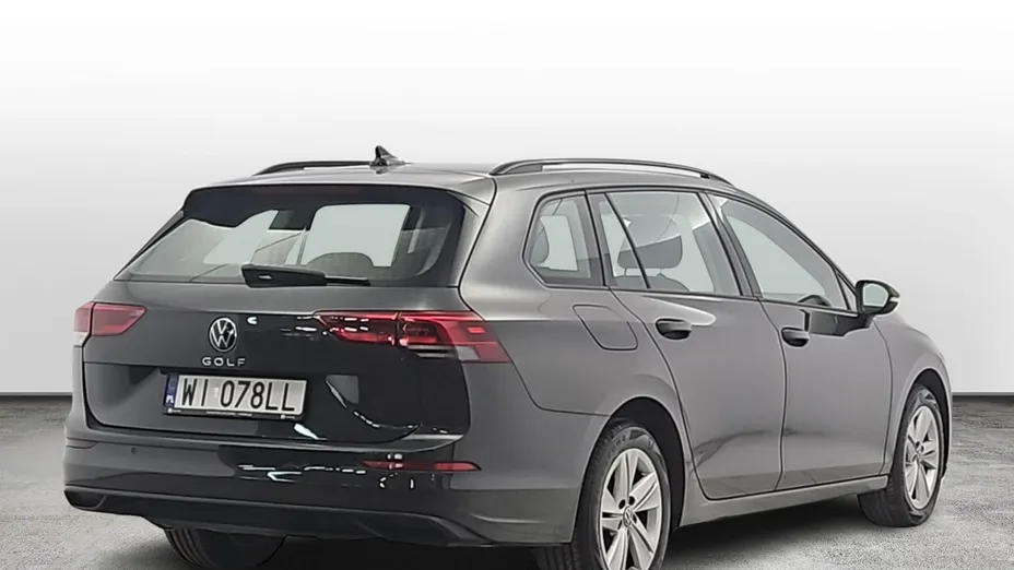 VOLKSWAGEN Golf -