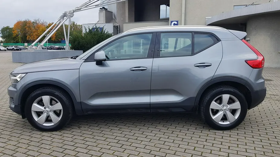 VOLVO XC40 -