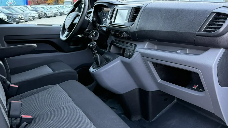 TOYOTA Proace Verso -