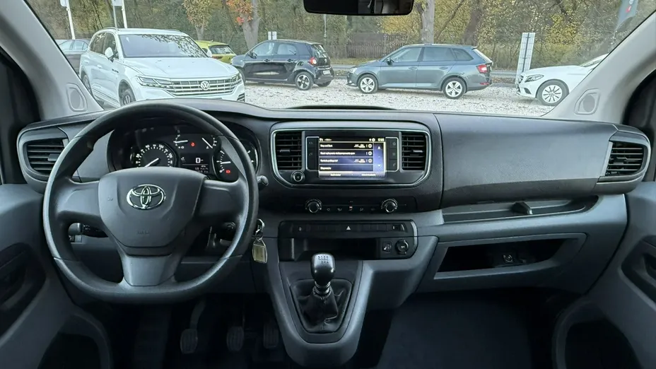TOYOTA Proace Verso -