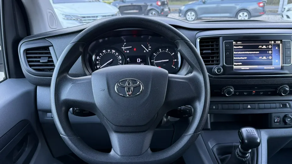 TOYOTA Proace Verso -
