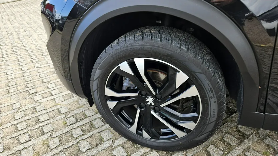 PEUGEOT 2008 -