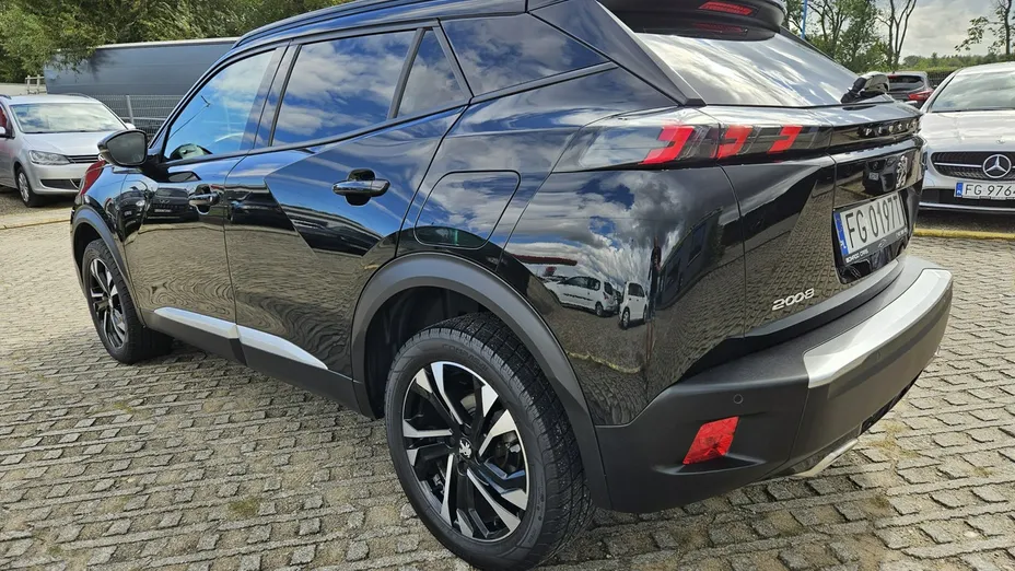 PEUGEOT 2008 -