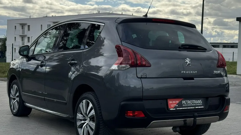 PEUGEOT 3008 -