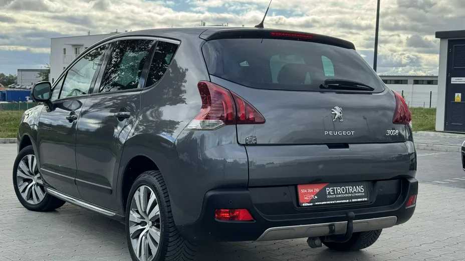 PEUGEOT 3008 -
