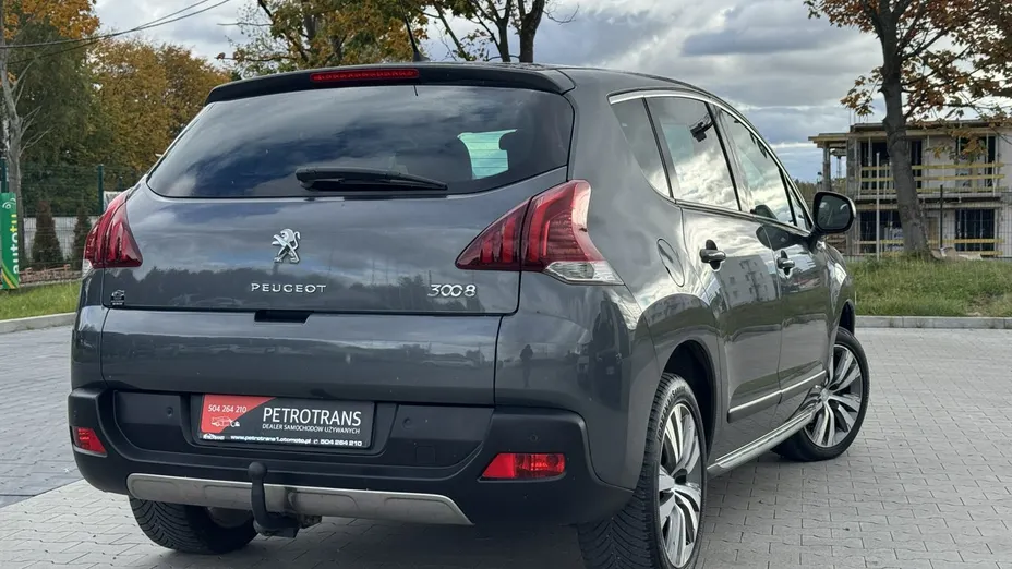 PEUGEOT 3008 -