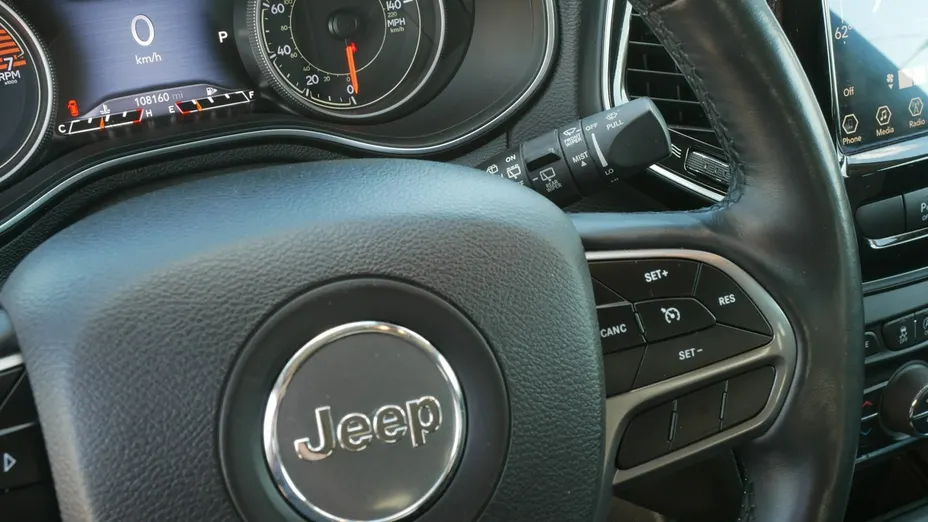 JEEP Cherokee -