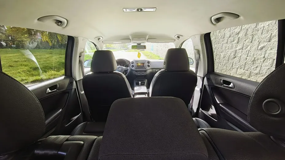 VOLKSWAGEN Tiguan -