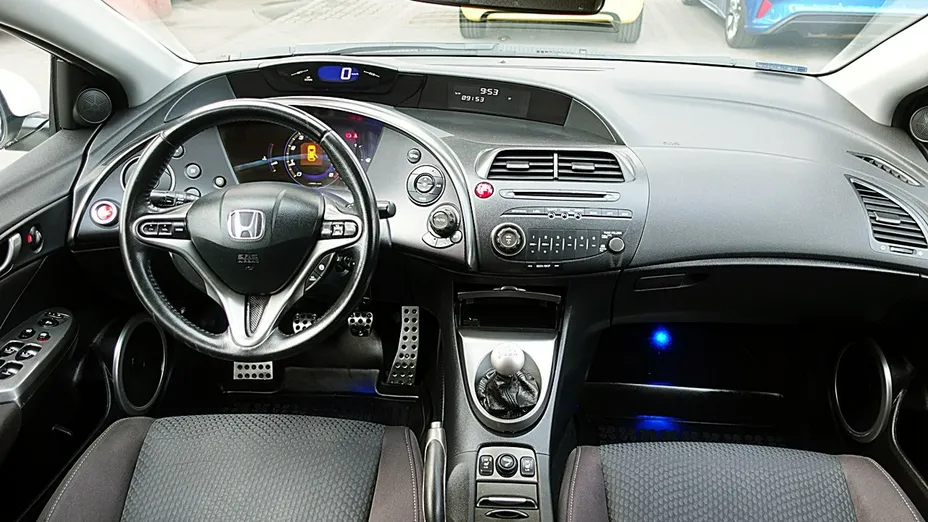 HONDA Civic -