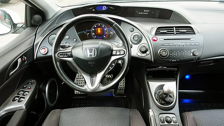 HONDA Civic -