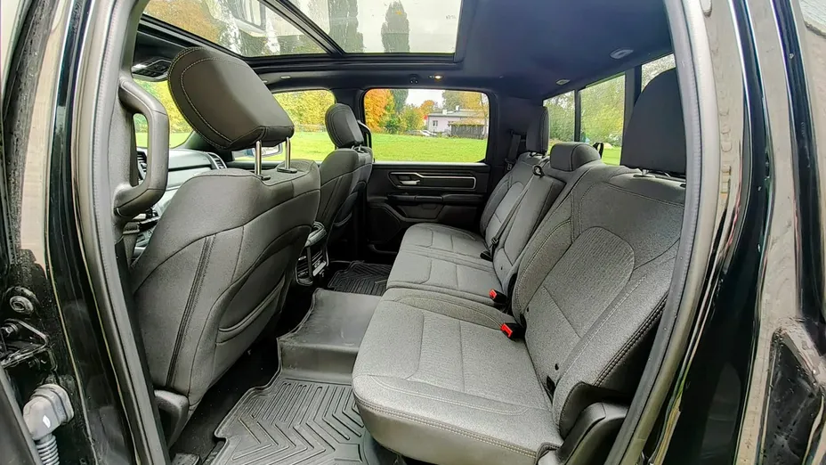 RAM 1500 -