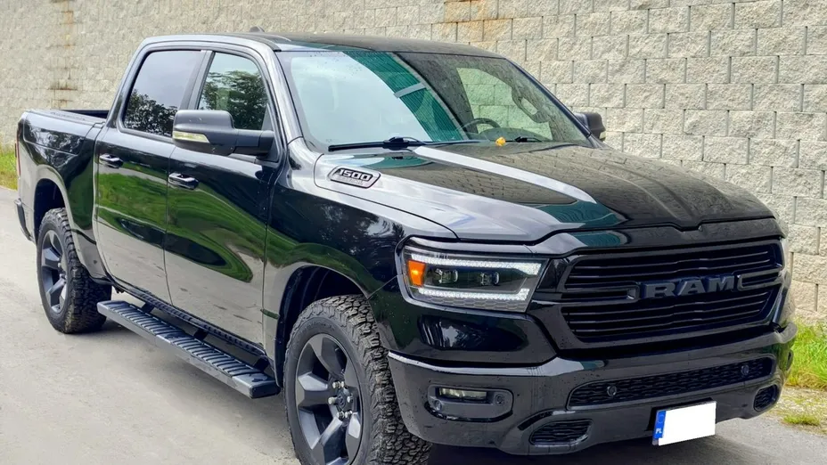 RAM 1500 -