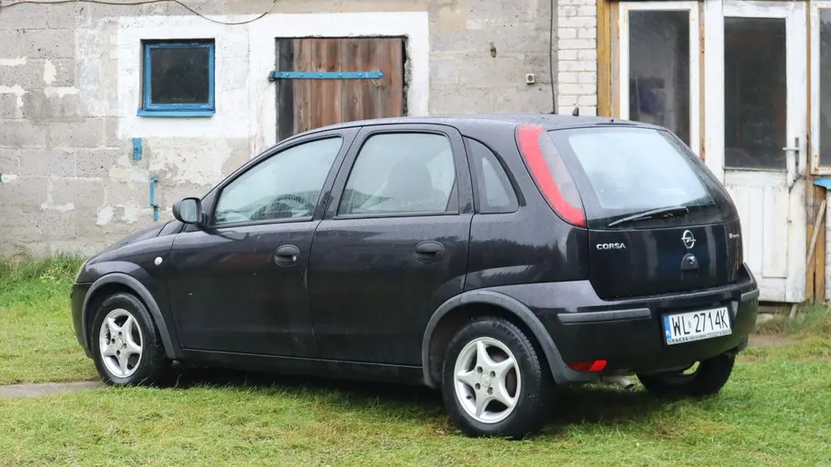 OPEL Corsa -