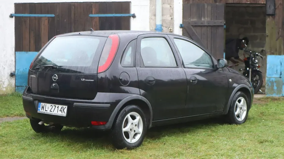 OPEL Corsa -