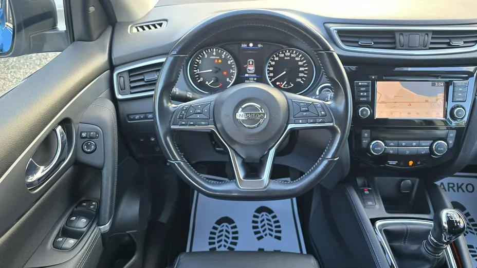 NISSAN Qashqai -