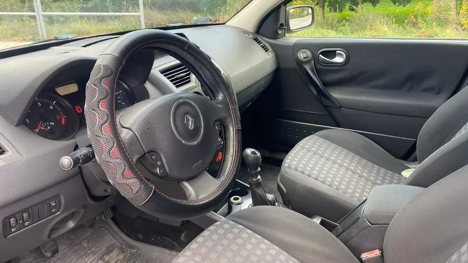 RENAULT Megane -