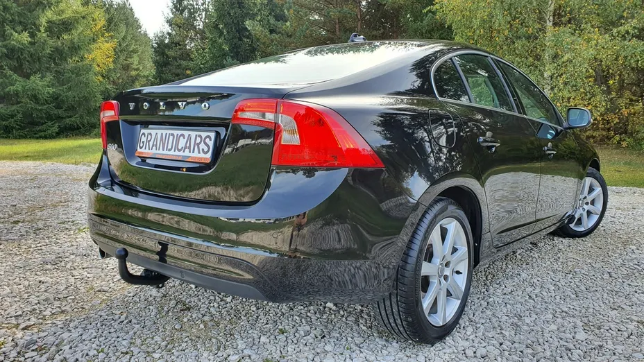 VOLVO S60 -