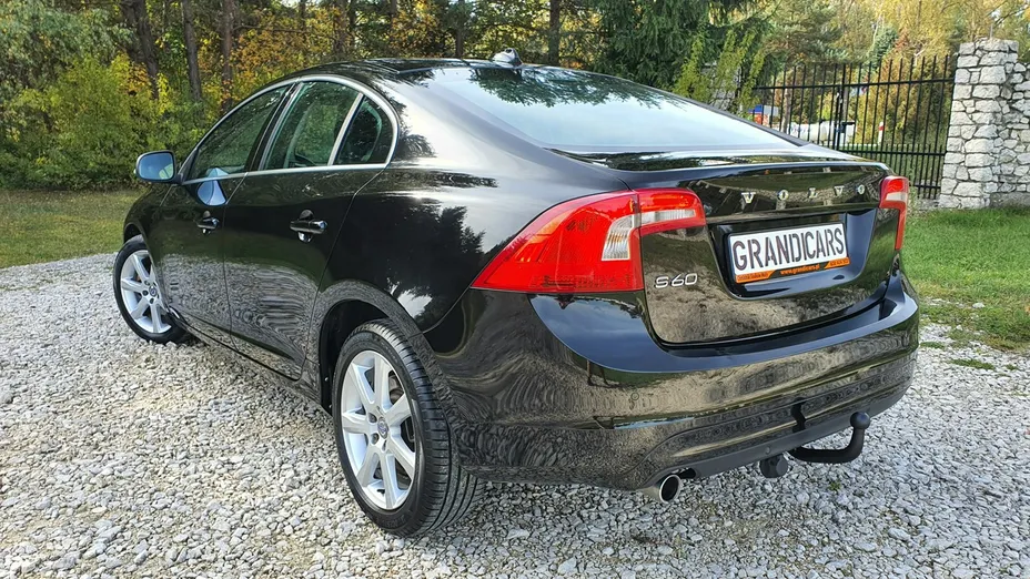 VOLVO S60 -