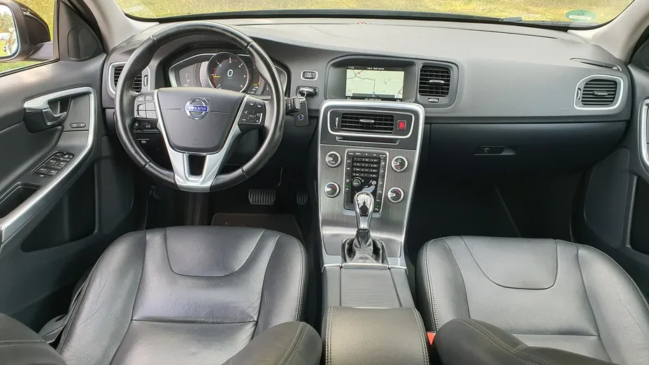 VOLVO S60 -