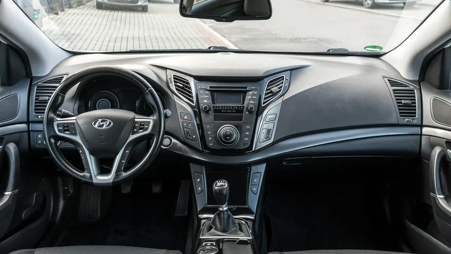 HYUNDAI i40 -
