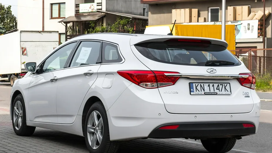 HYUNDAI i40 -
