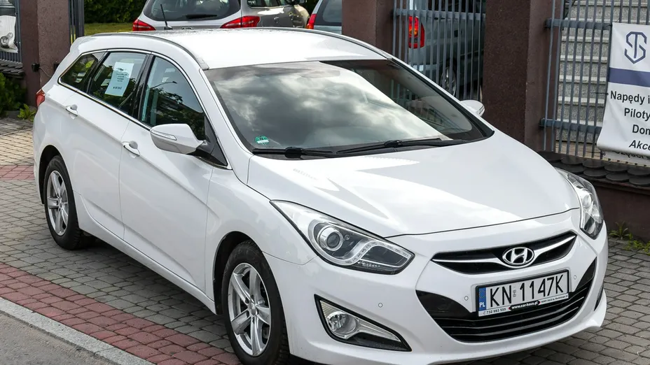 HYUNDAI i40 -