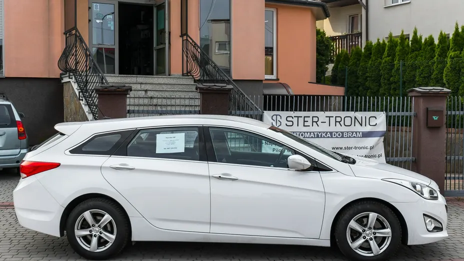 HYUNDAI i40 -