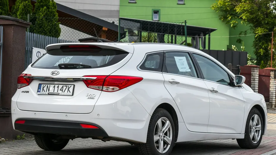 HYUNDAI i40 -
