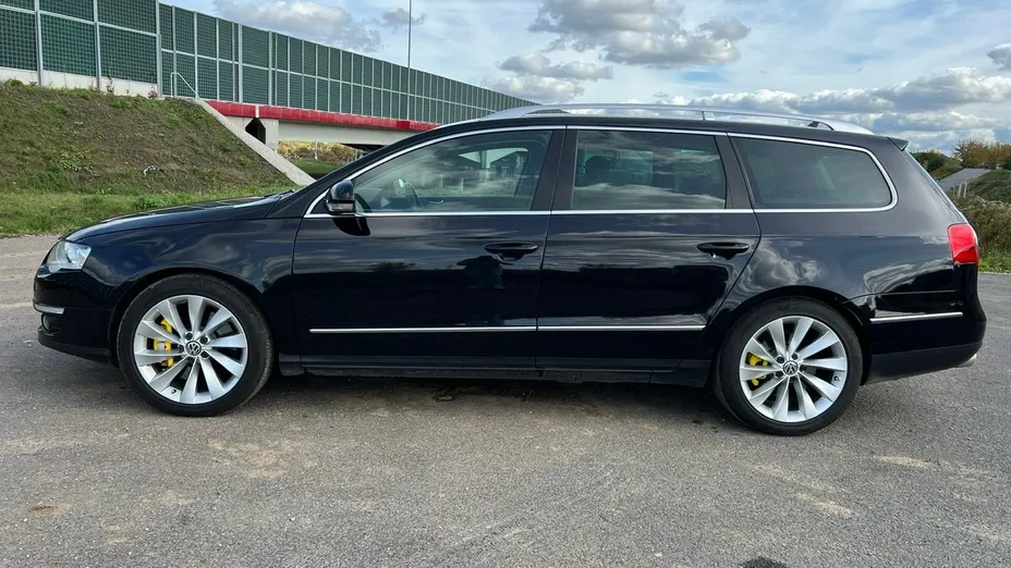 VOLKSWAGEN Passat -