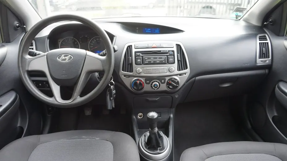 HYUNDAI i20 -