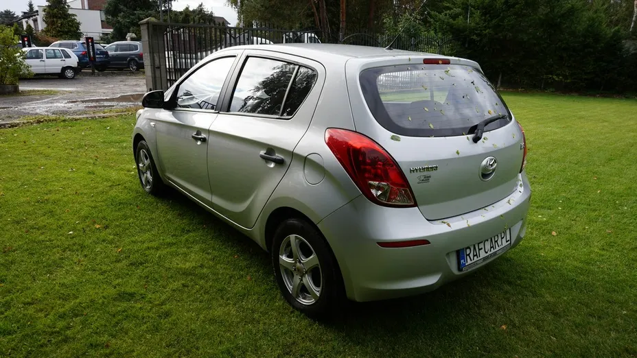 HYUNDAI i20 -