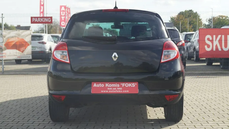 RENAULT Clio -