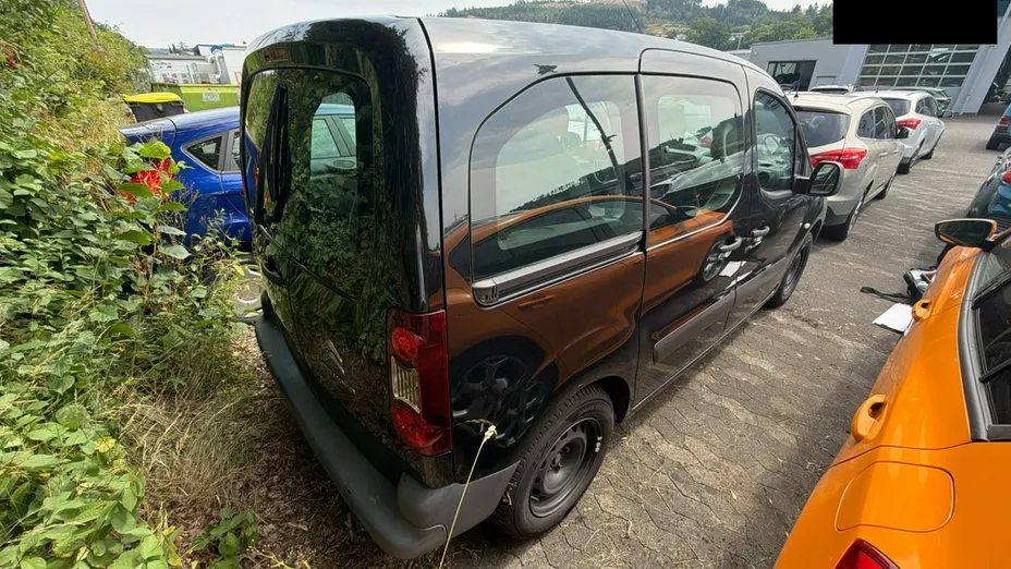 PEUGEOT Partner -