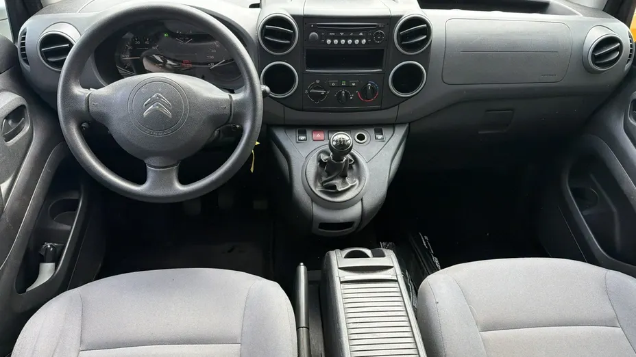 PEUGEOT Partner -