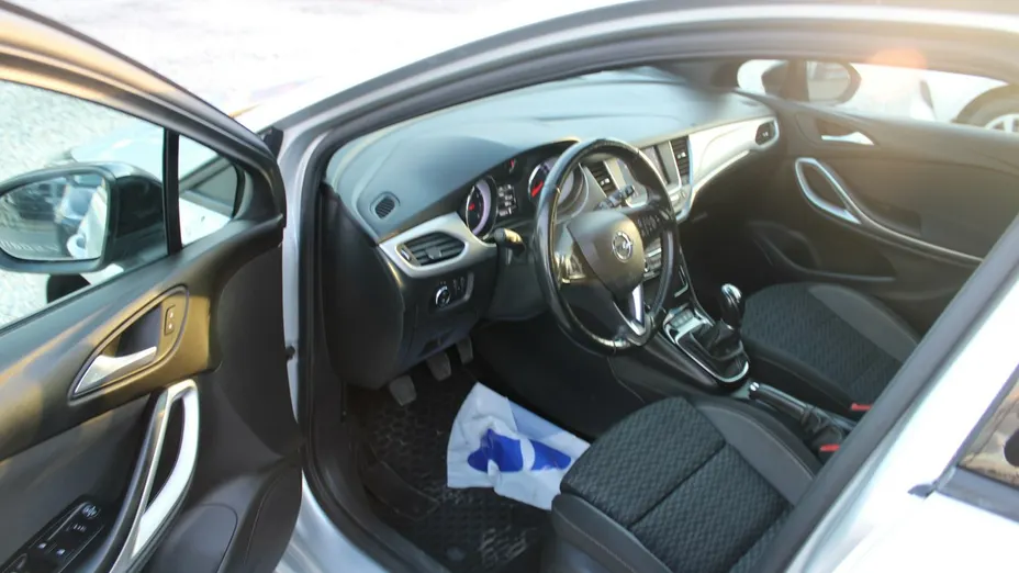 OPEL Astra -