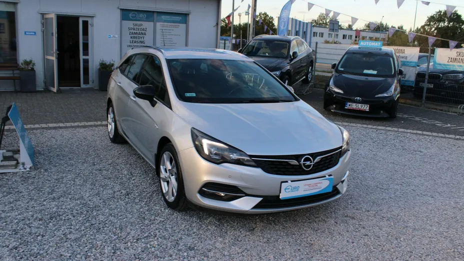 OPEL Astra -