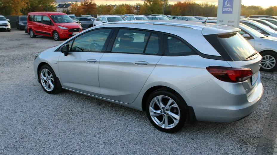 OPEL Astra -