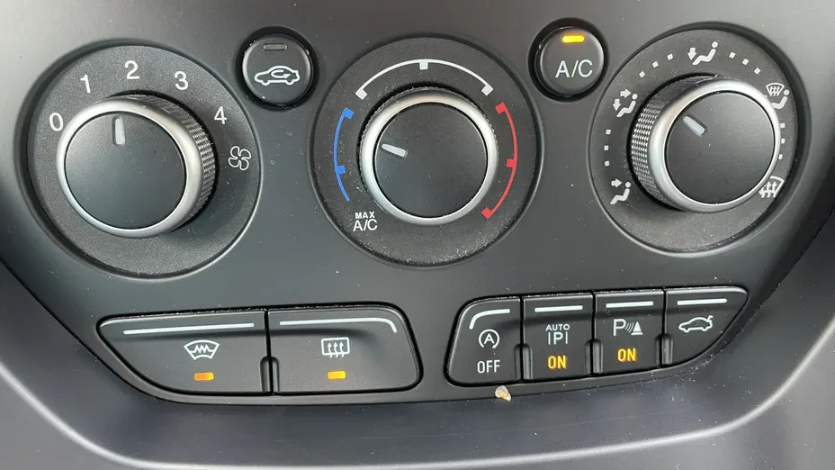 FORD Kuga -