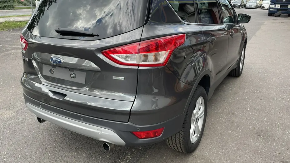 FORD Kuga -