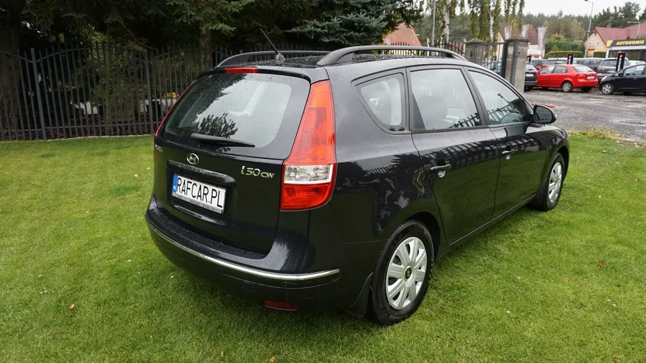 HYUNDAI i30 -