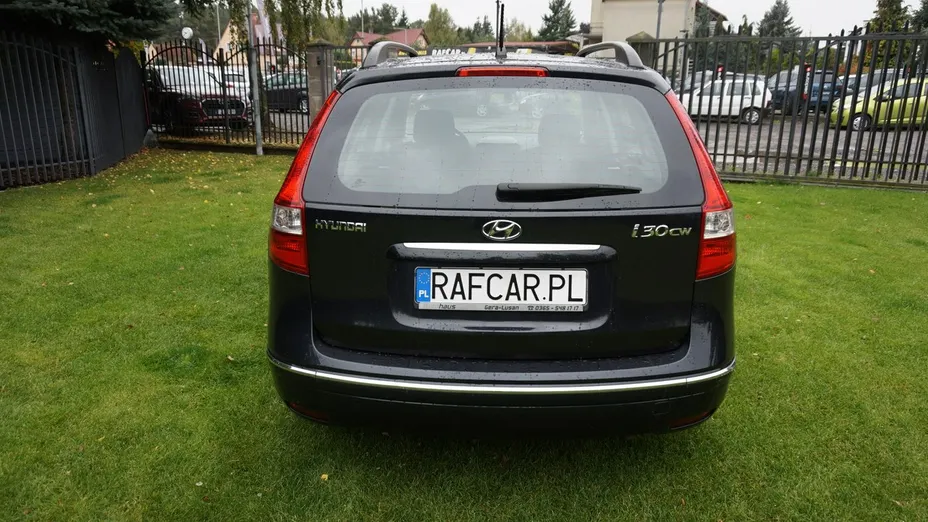 HYUNDAI i30 -